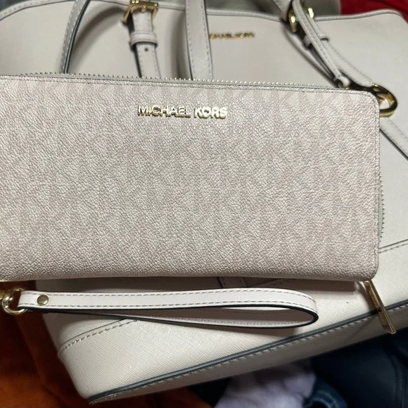 Michael kors purse and wallet